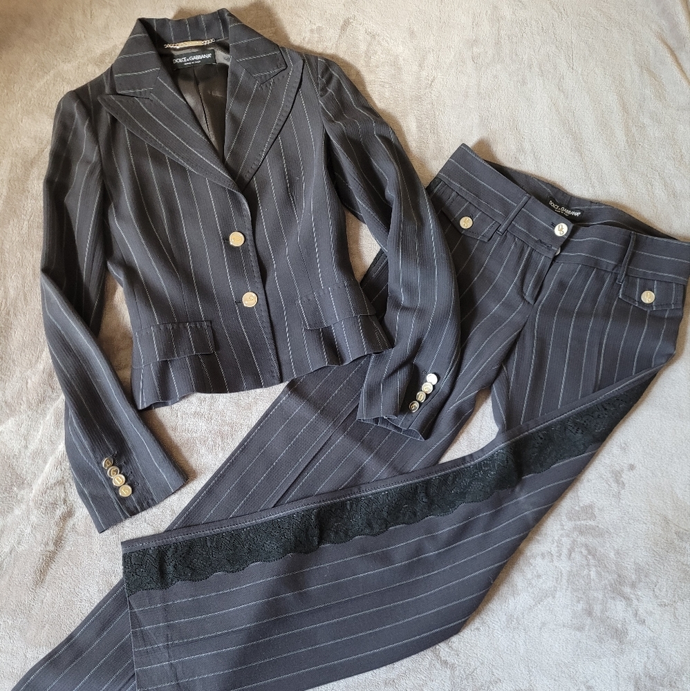 Women's suit